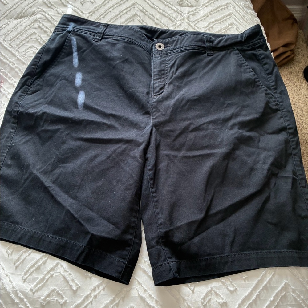 Lane Bryant Women’s  size 20, navy blue shorts, 2 side pockets, 2 back pockets